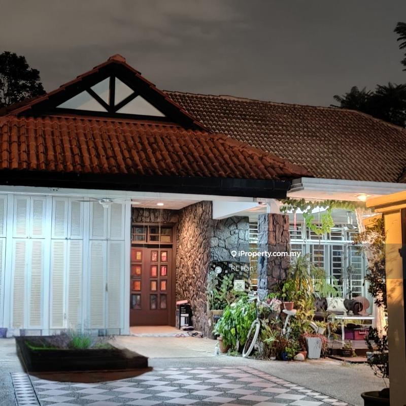 Bungalow House untuk Dijual di SS19, Subang Jaya oleh RL Han - iProperty.com.my