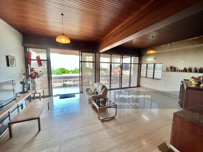 Banglo untuk Dijual di TAMAN DESA-WELL DESIGNED HOUSE, NICE VIEWS!, Taman Desa oleh Kimberly Yang - iProperty.com.my