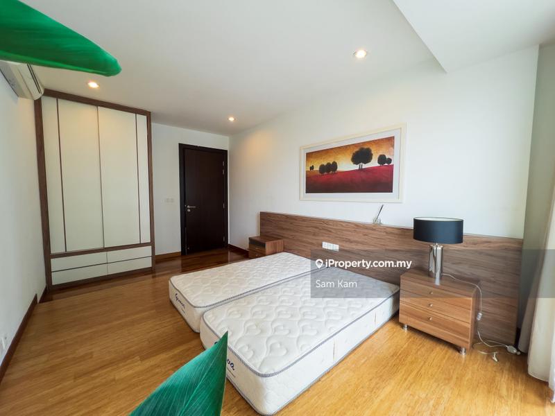 For Rent - Gurney Paragon