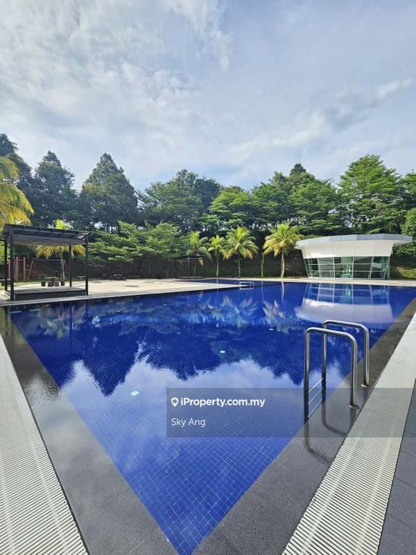 For Sale - East Bay (Seri Bayan)