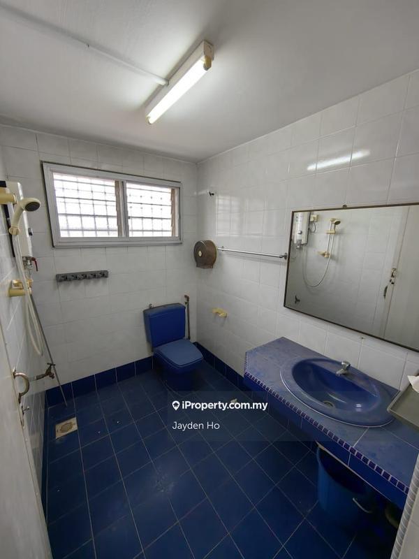 Bungalow House for Sale in Sea Park, Petaling Jaya by Jayden Ho - iProperty.com.my