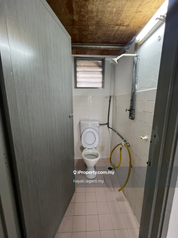 Apartment for Sale in Pangsapuri Dahlia Court by hayati.iagent.my - iProperty.com.my