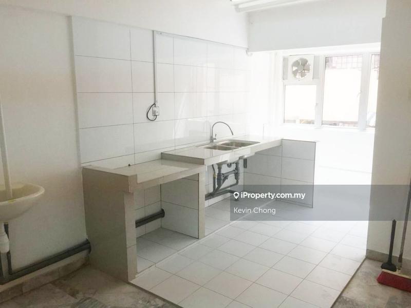 For Sale - Makmur Apartment