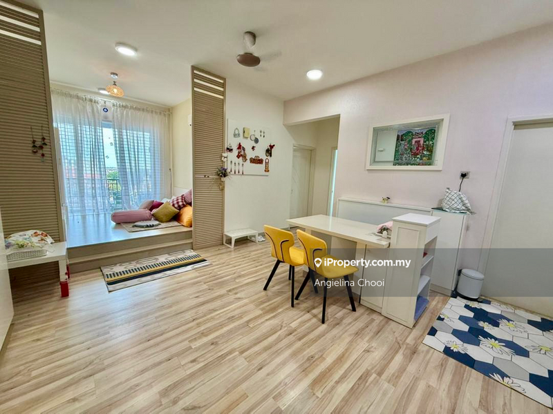 For Rent - The Majestic