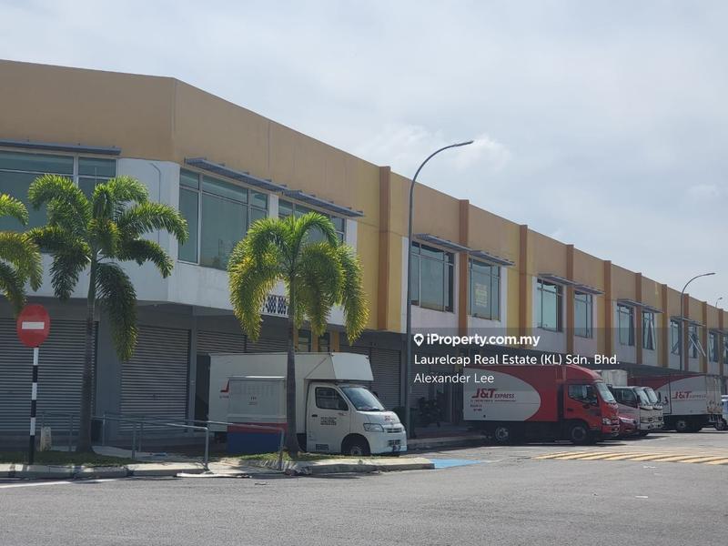 For Rent - HILLPARK AVENUE (CORNER)