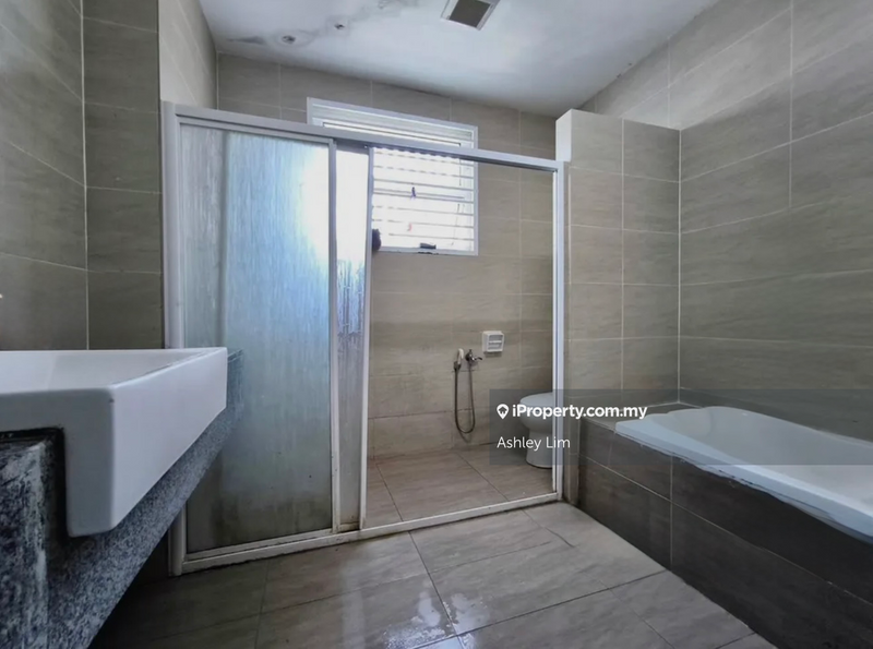 Rumah Berkembar untuk Dijual di Taman Emas, Dengkil oleh Ashley Lim - iProperty.com.my