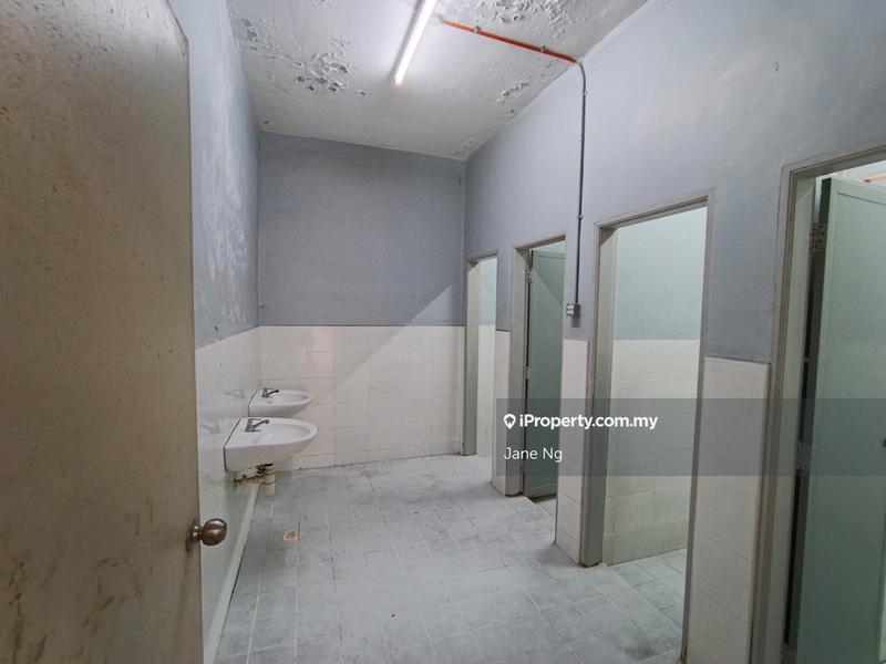 Semi-D Kilang untuk Dijual di Taman Sri Sentosa, Lunas oleh Jane Ng - iProperty.com.my