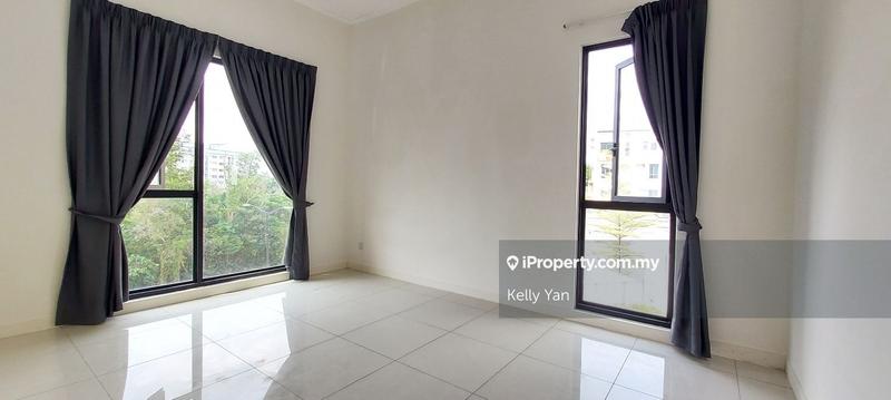 Rumah Berkembar untuk Dijual di Bandar Sungai Long, Selangor oleh Kelly Yan Kai Lit - iProperty.com.my
