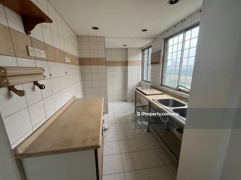 Apartment for Sale in Pangsapuri Vista Serdang by Ty Ng - iProperty.com.my