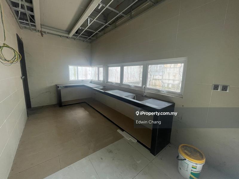 Rumah Berkembar untuk Dijual di Bandar Kinrara Seksyen 1, Bandar Kinrara oleh Edwin Chang - iProperty.com.my