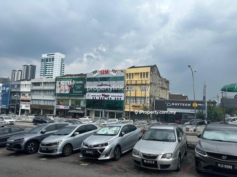 For Rent - Commercial Land For Rent, Corner