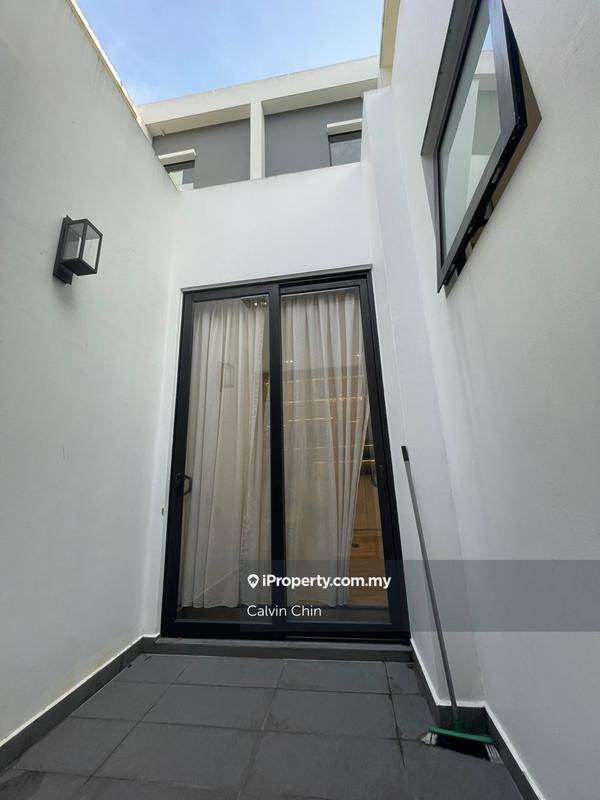 Rumah Berkembar untuk Dijual di Ampang, Selangor oleh Calvin Chin - iProperty.com.my