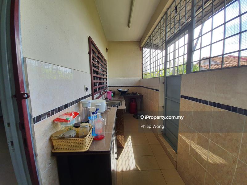 Rumah Berangkai 2 Tingkat untuk Dijual di Taman Equine, Seri Kembangan oleh Philip Wong - iProperty.com.my