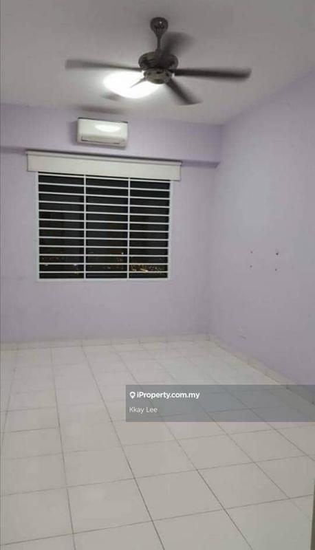 Service Residence for Sale in Jentayu Residensi @ Tampoi by Kkay Lee - iProperty.com.my