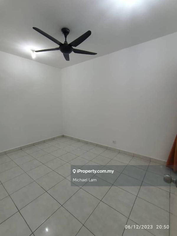 Townhouse for Sale in Kampung Sungai Kayu Ara, Petaling Jaya by Michael Lam - iProperty.com.my