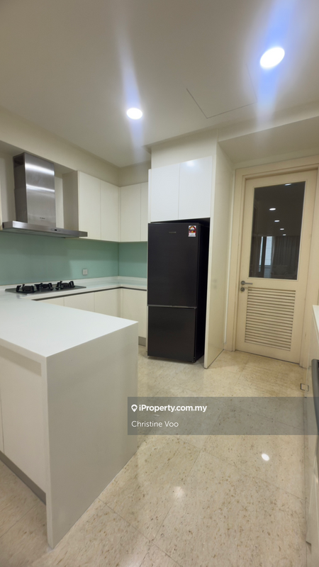 For Rent - 6 CapSquare