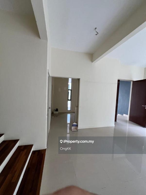 Rumah Berkembar untuk Dijual di Puteri Heights, Rawang oleh OngKK - iProperty.com.my