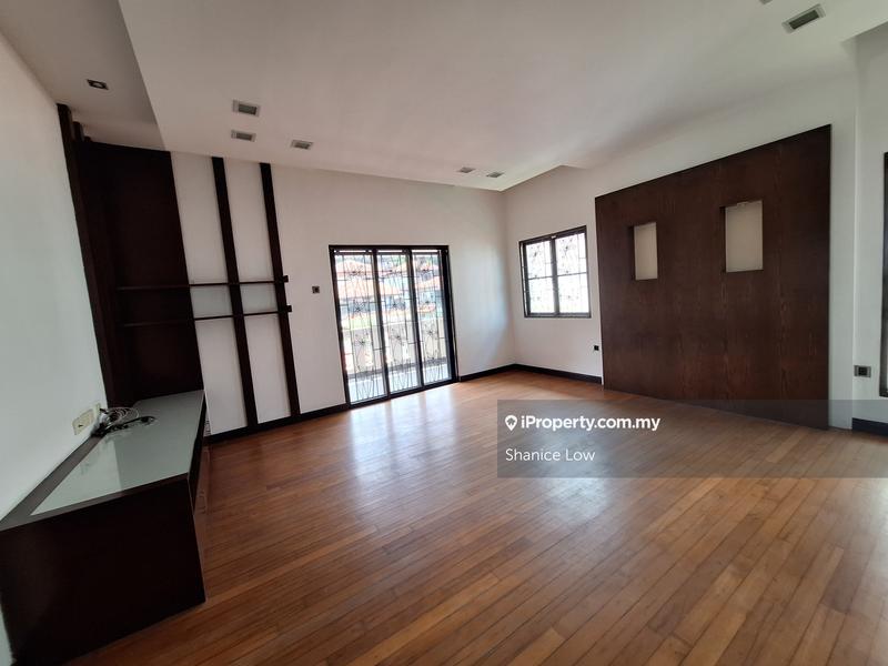 Bungalow House for Sale in Bandar Puteri Puchong, Puchong by Shanice Low - iProperty.com.my