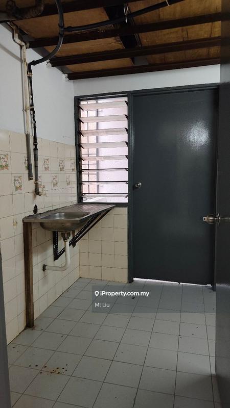 Flat for Sale in Taman Sri Kuching by Ml Liu - iProperty.com.my