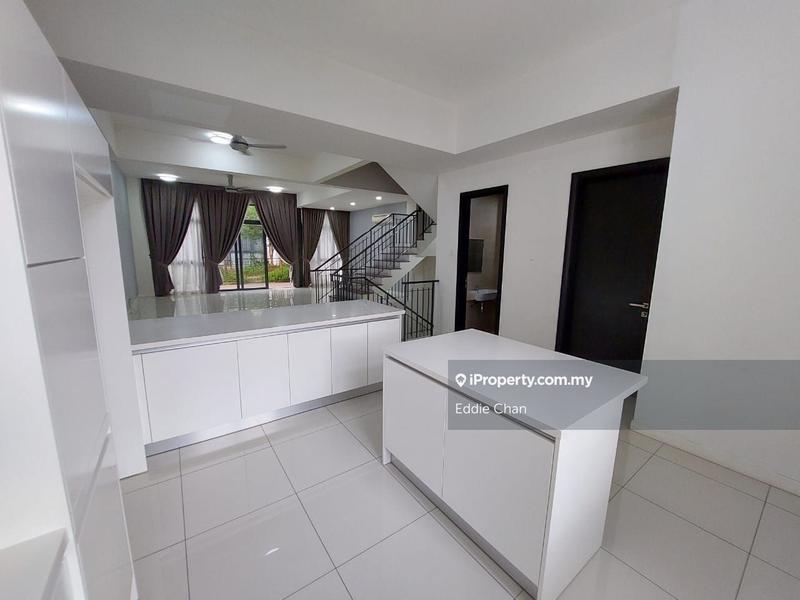 Rumah Berangkai 3 Tingkat untuk Dijual di 16 Quartz Courtyard Villa, Melawati oleh Eddie Chan - iProperty.com.my