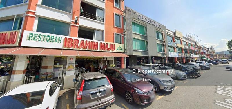For Sale - ROI 5.4% FACING MAIN ROAD 3 STOREY SHOP, FULLY TENANTED, PUSAT PERDAGANGAN SELASEH, BATU CAVES