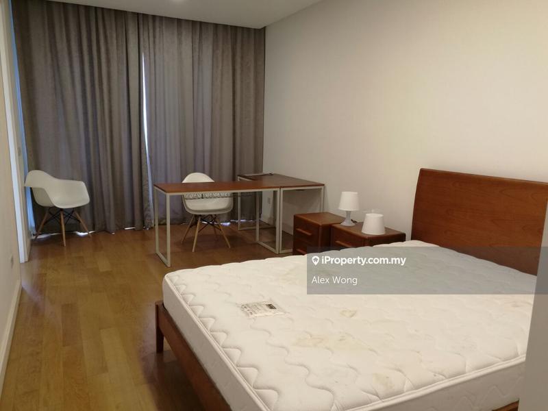 For Sale - 6 CapSquare