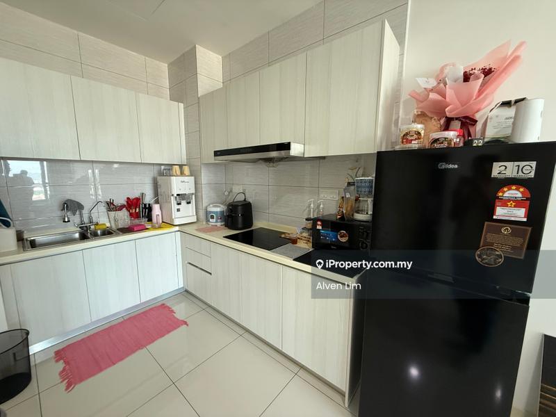 Condominium for Sale in Amanja by Alven Lim - Kitchen - iProperty.com.my