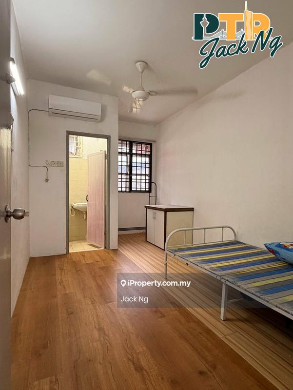 Townhouse for Rent in Pangsapuri Mawar Indah, Butterworth by Jack Ng - Bedroom - iProperty.com.my