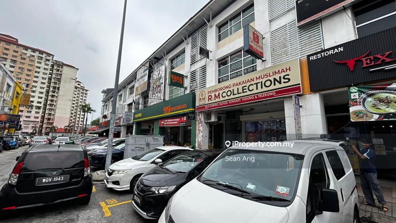 For Sale - ROI above 5%, Fully Tenanted, 3sty, Dataran Dwitasik, Bandar Sri Permaisuri, Cheras