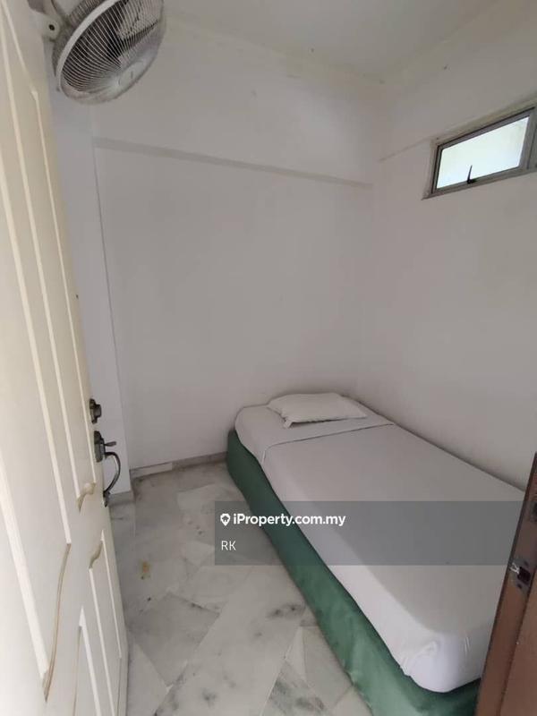 Apartment for Sale in Glory Beach Resort by RK - iProperty.com.my