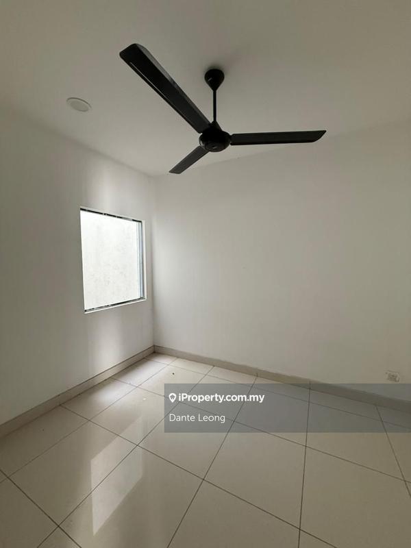 Rumah Berangkai 3 Tingkat untuk Dijual di Taman Sri Tanjung, Semenyih oleh Dante Leong - iProperty.com.my