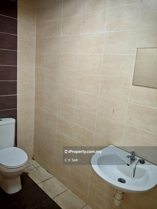 Office for Rent in Kota Damansara, Selangor by C K Sek - Bathroom - iProperty.com.my