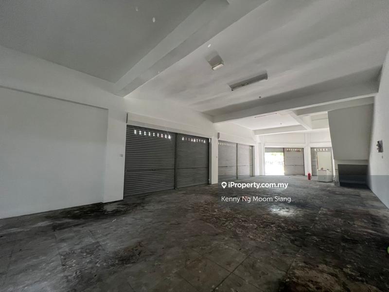 For Rent - ( Corner ) Jenjarum Taman Sri Jaromas Ground Floor Shop ( Rent )