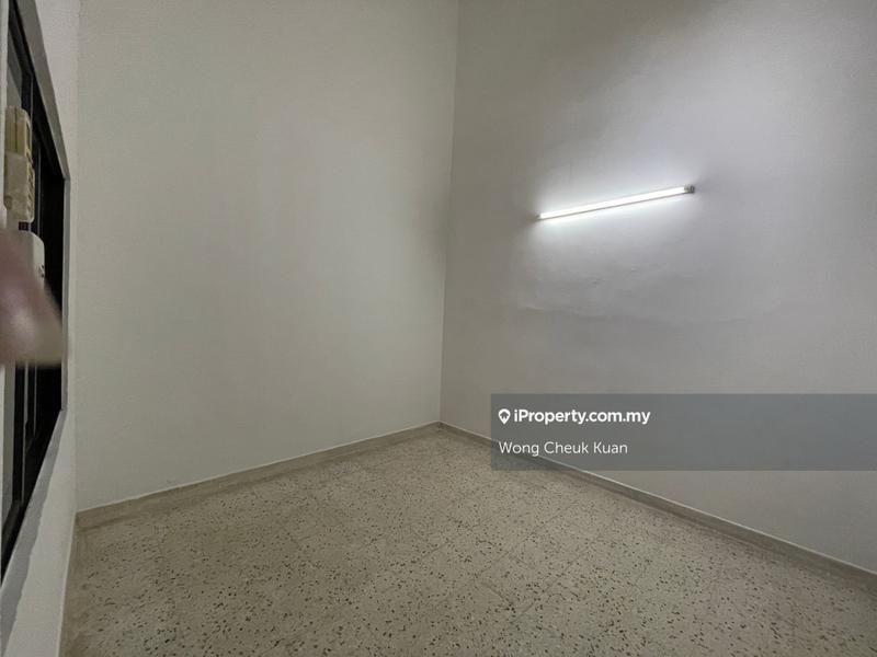 1-storey Terraced House for Sale in Taman Selayang Bahagia, Selayang by Wong Cheuk Kuan - iProperty.com.my