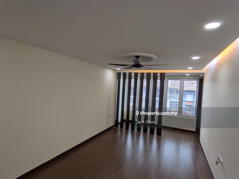 3-storey Terraced House for Sale in Taman Bukit Serdang, Seri Kembangan by Jack Chin - iProperty.com.my