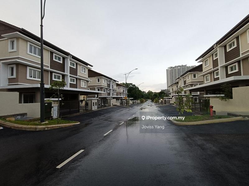 Rumah Berkembar untuk Dijual di Taman Ramal Suria, Bangi oleh Joviss Yang - iProperty.com.my