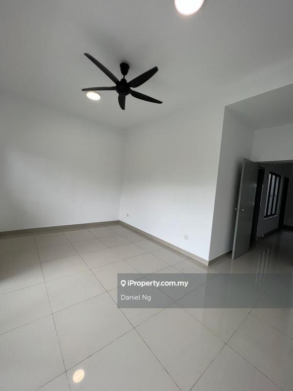 Rumah Bandar untuk Disewa di Taman Orkid Salak Tinggi, Sepang, Dengkil, Dengkil oleh Daniel Ng - iProperty.com.my