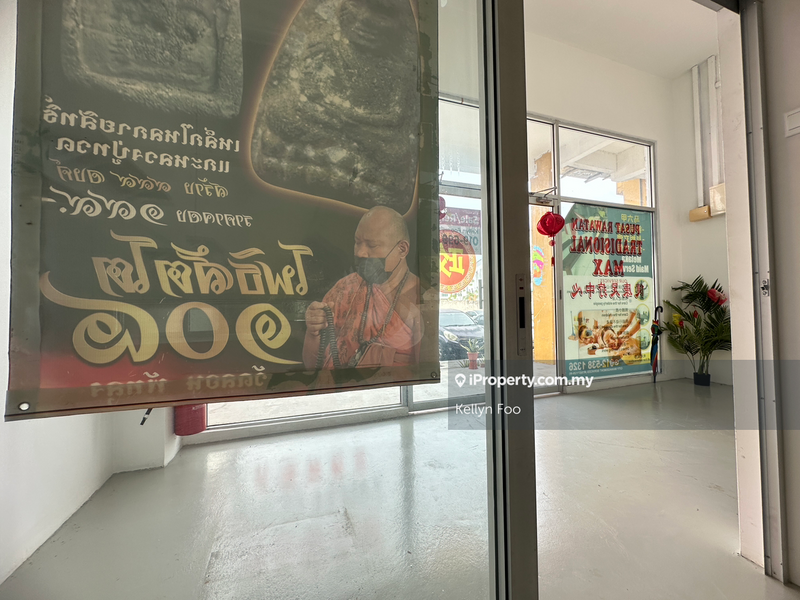 Kedai untuk Disewa di Plaza Semabok, Semabok oleh Kellyn Foo - iProperty.com.my
