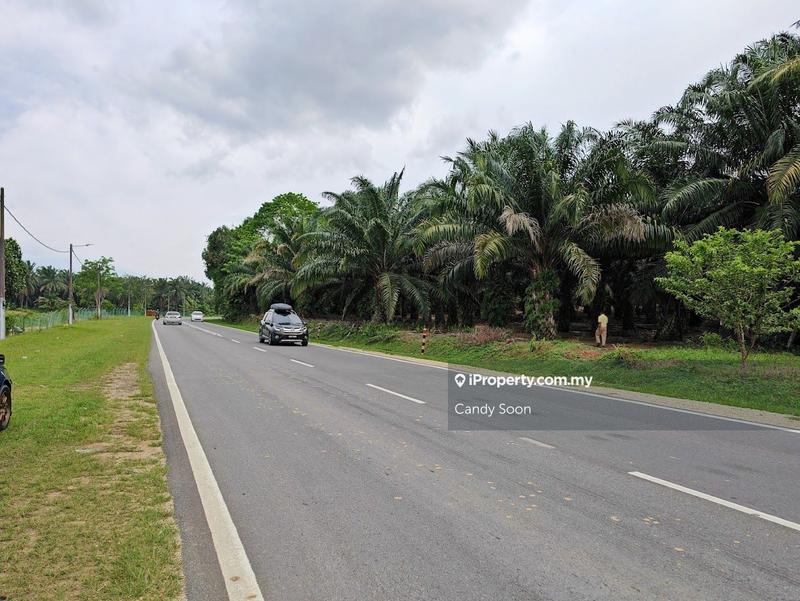 For Sale - Land di Tepi Jalan Utama Kota Rembau Mukim Gadong
