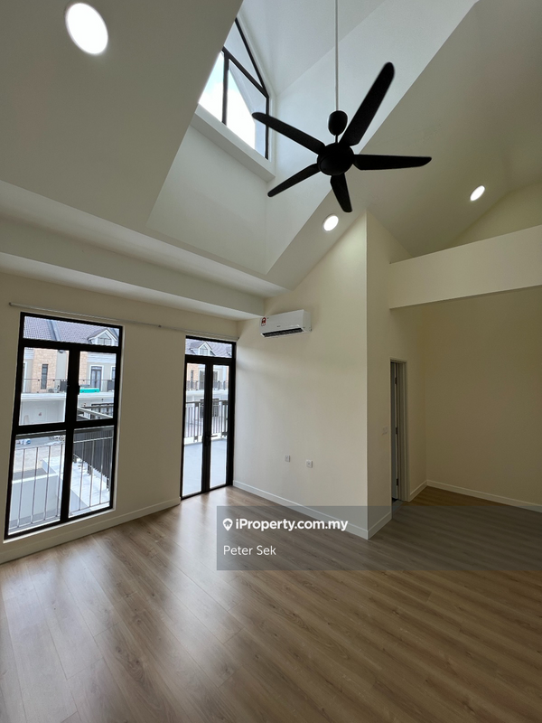 Rumah Berangkai 2 Tingkat untuk Dijual di Bandar Baru Salak Tinggi, Sepang oleh Peter Sek - iProperty.com.my