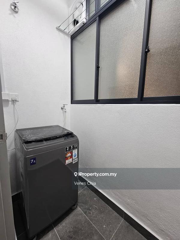 For Rent - Traders Park