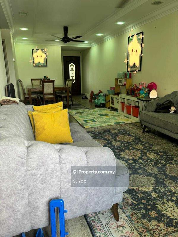 Kondominium untuk Dijual di Amadesa Resort Condominium oleh SL Yap - Living Room - iProperty.com.my