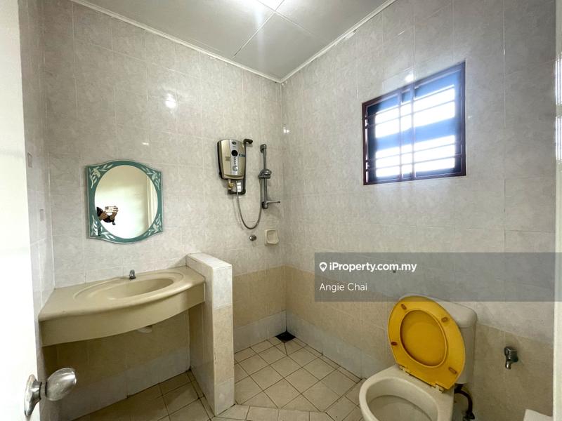Townhouse for Sale in Sunway Damansara, Kota Damansara by Angie Chai - iProperty.com.my
