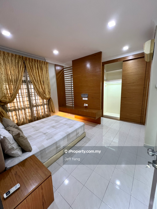 Kondominium untuk Dijual di The Straits View Condominium oleh Jeff Yang - iProperty.com.my
