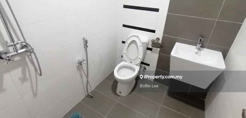 4.5-storey Terraced House for Sale in Happy Garden, Kuchai Lama by BoBo Lee - iProperty.com.my