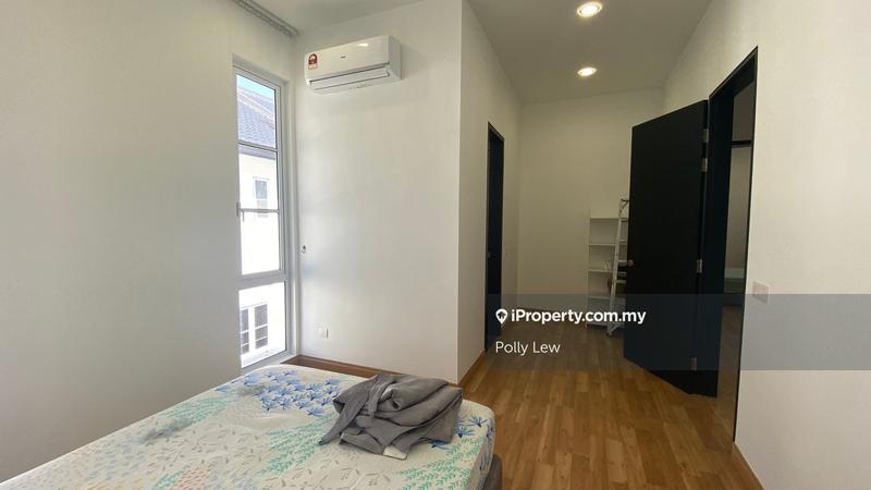 Semi-Detached House for Sale in Semenyih, Selangor by Polly Lew - iProperty.com.my