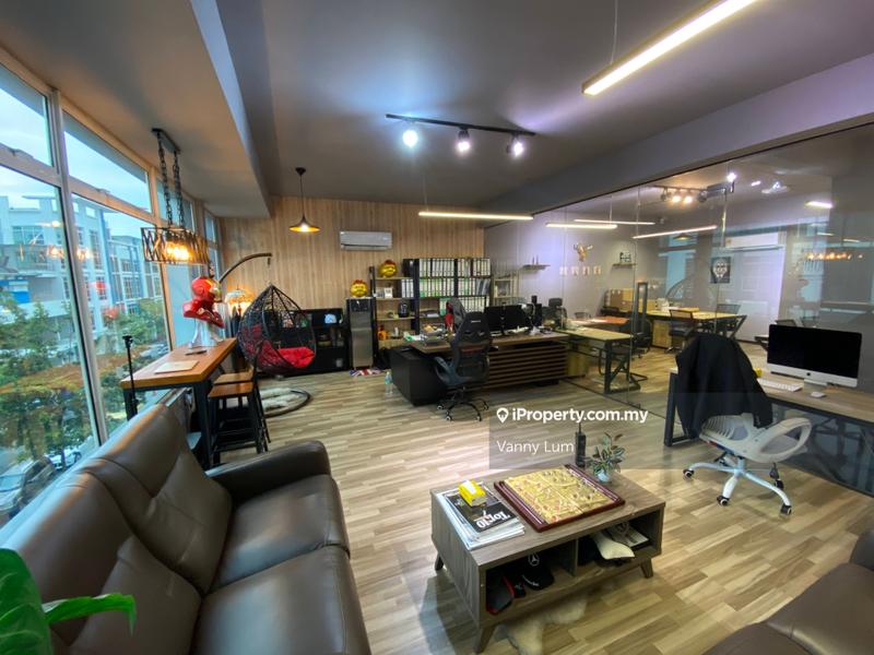 Kedai untuk Dijual di Bandar Putra Permai, Seri Kembangan oleh Vanny Lum - iProperty.com.my