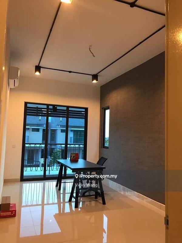 Rumah Berkembar untuk Dijual di Telok Panglima Garang, Selangor oleh Vicky Wang - iProperty.com.my