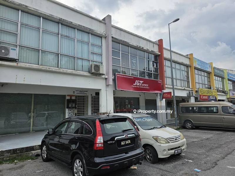For Rent - Puncak Jalil Ground Floor Shop Lot Facing Main Road PUJ 3 Seri Kembangan