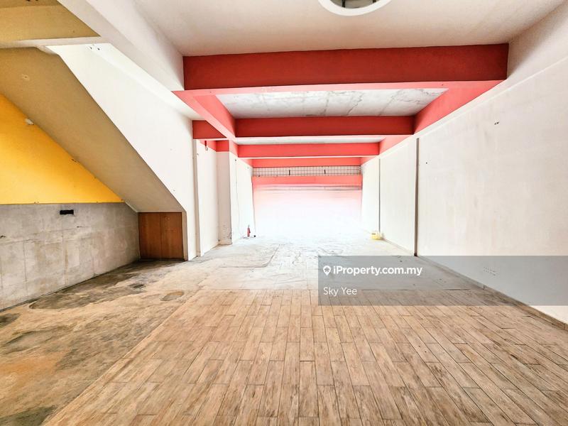 For Rent - Prime Location-Ground Floor Shop for Rent at Jalan Telawi, Jalan Maarof